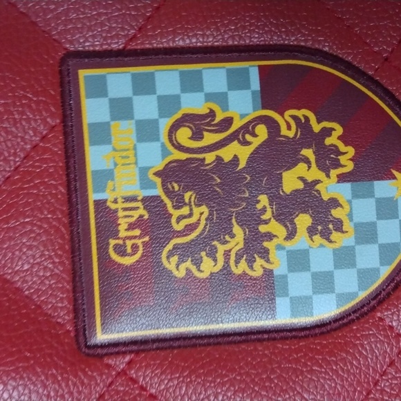 EUC Harry Potter Gryffindor backpack - Picture 4 of 8